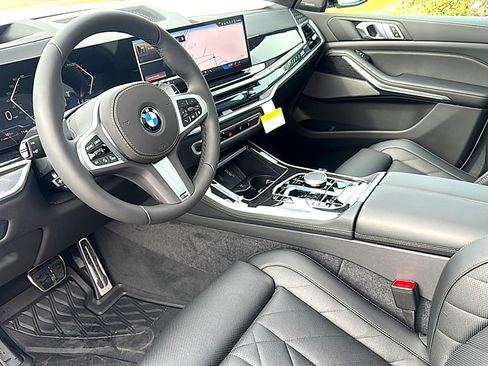 New 2026 BMW X5 xDrive40i w/ M Sport Package AWD/4WD image 9