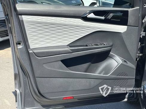 Used 2023 Volkswagen Taos S FWD image 15