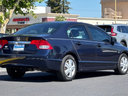 Used 2010 Honda Civic DX-VP image 8