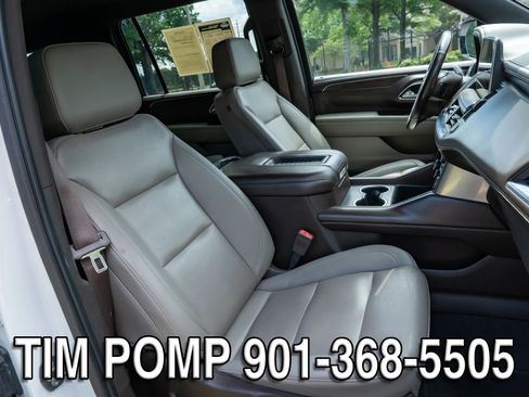 Used 2022 Chevrolet Suburban LT w/ Luxury Package RWD image 17