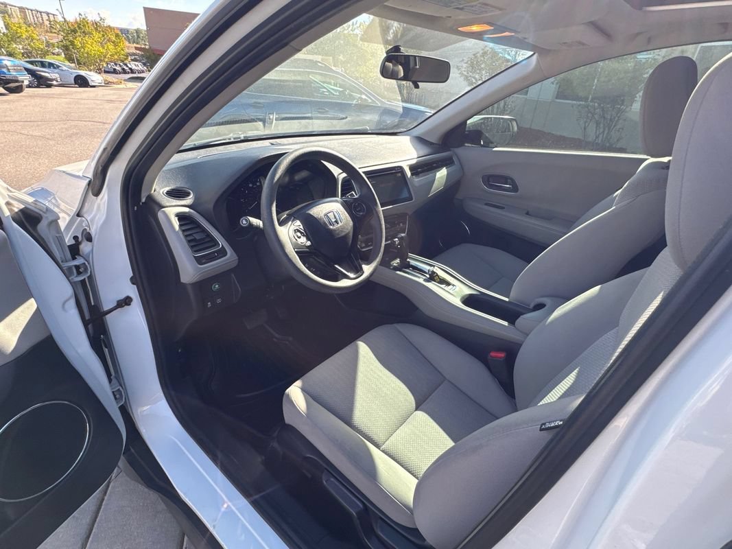 Used 2017 Honda HR-V EX image 25