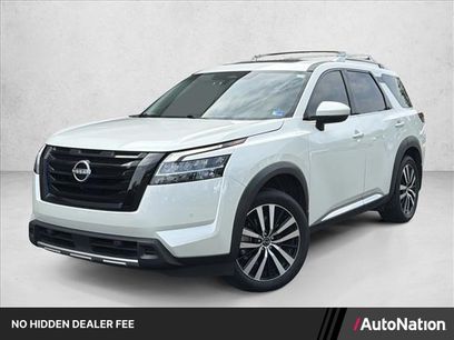 Used 2023 Nissan Pathfinder Platinum w/ Black Appearance Package