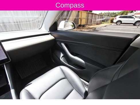 Used 2020 Tesla Model 3 Standard Range RWD image 11
