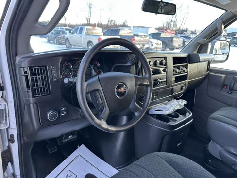 Used 2023 GMC Savana 2500 image 15