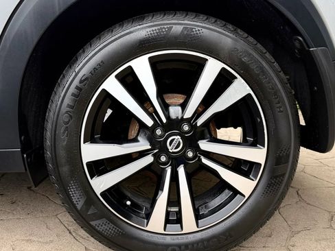 Used 2020 Nissan Kicks SV FWD image 37