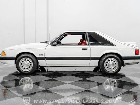 Used 1990 Ford Mustang LX image 2