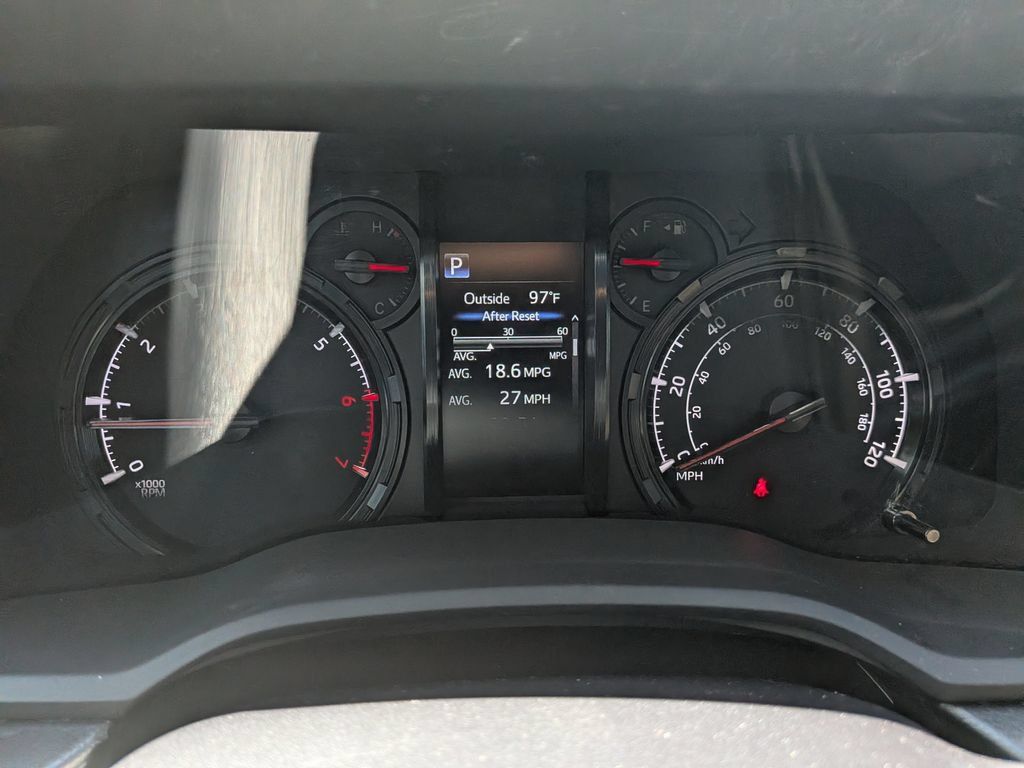 Used 2022 Toyota 4Runner SR5 Premium w/ Moonroof Package AWD/4WD image 15