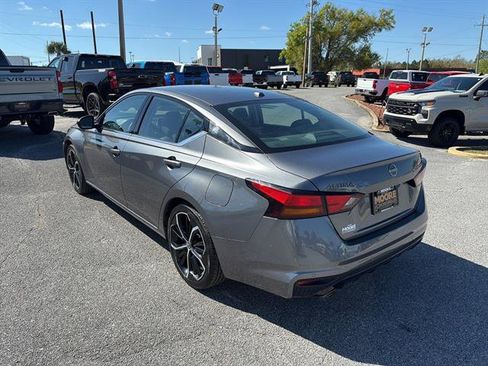 Used 2024 Nissan Altima 2.5 SR FWD image 5