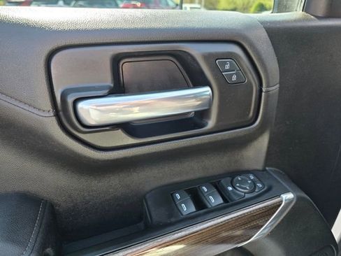 Used 2020 Chevrolet Silverado 1500 LT Trail Boss image 15