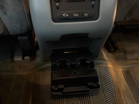 Used 2006 Chevrolet Suburban LS w/ Smart Select Package image 33