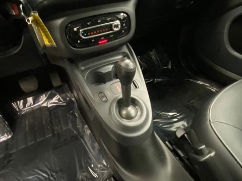 Used 2019 smart fortwo electric drive image 29