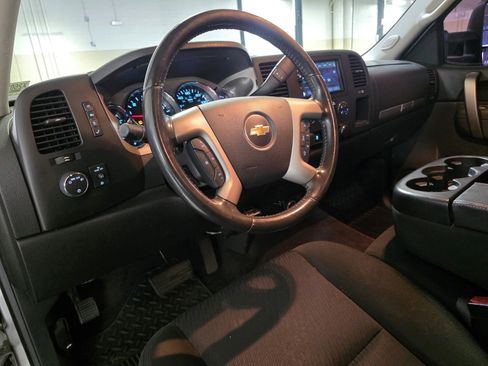 Used 2014 Chevrolet Silverado 2500 LT w/ Interior Plus Package image 17