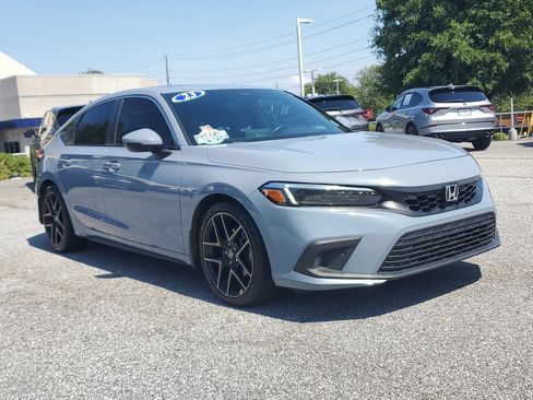 Used 2023 Honda Civic Sport Touring image 3