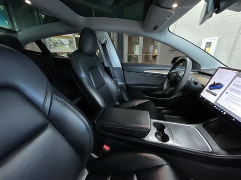 Used 2021 Tesla Model 3 Standard Range RWD image 27