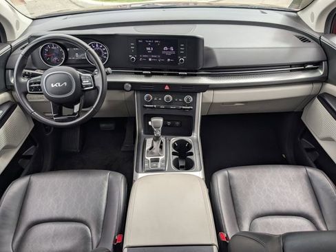 Used 2024 Kia Carnival LX FWD image 18