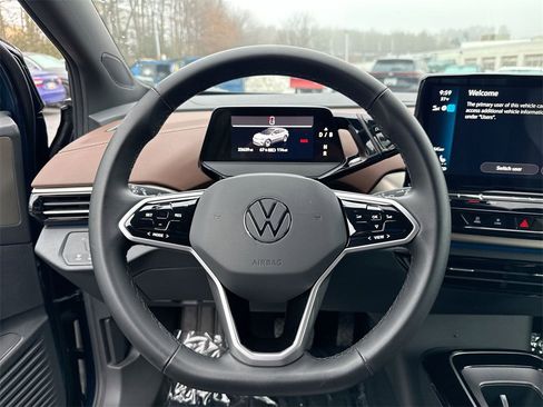 Used 2023 Volkswagen ID.4 Pro image 11