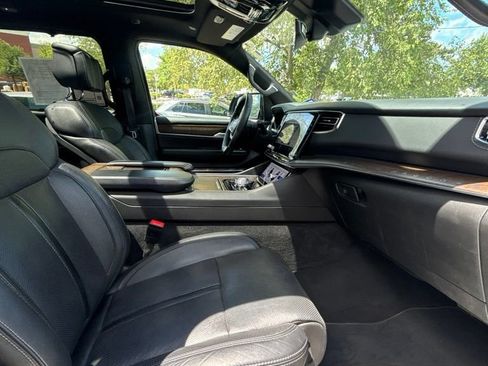 Used 2024 Jeep Grand Wagoneer L 4WD image 27