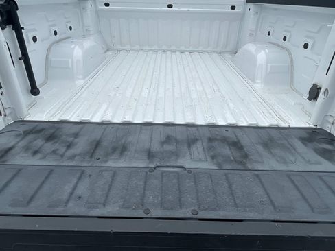 Used 2022 Chevrolet Silverado 1500 Custom RWD image 12