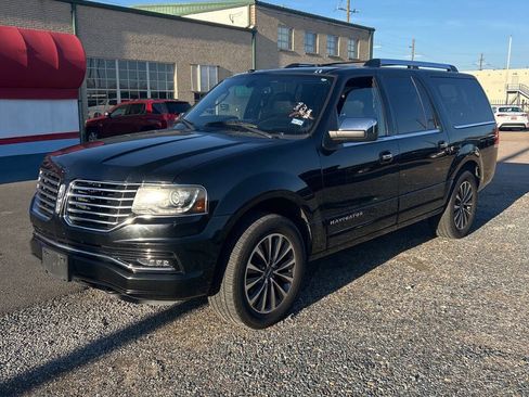 Used 2017 Lincoln Navigator L Select image 2