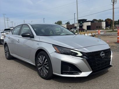 Used 2024 Nissan Altima 2.5 SV