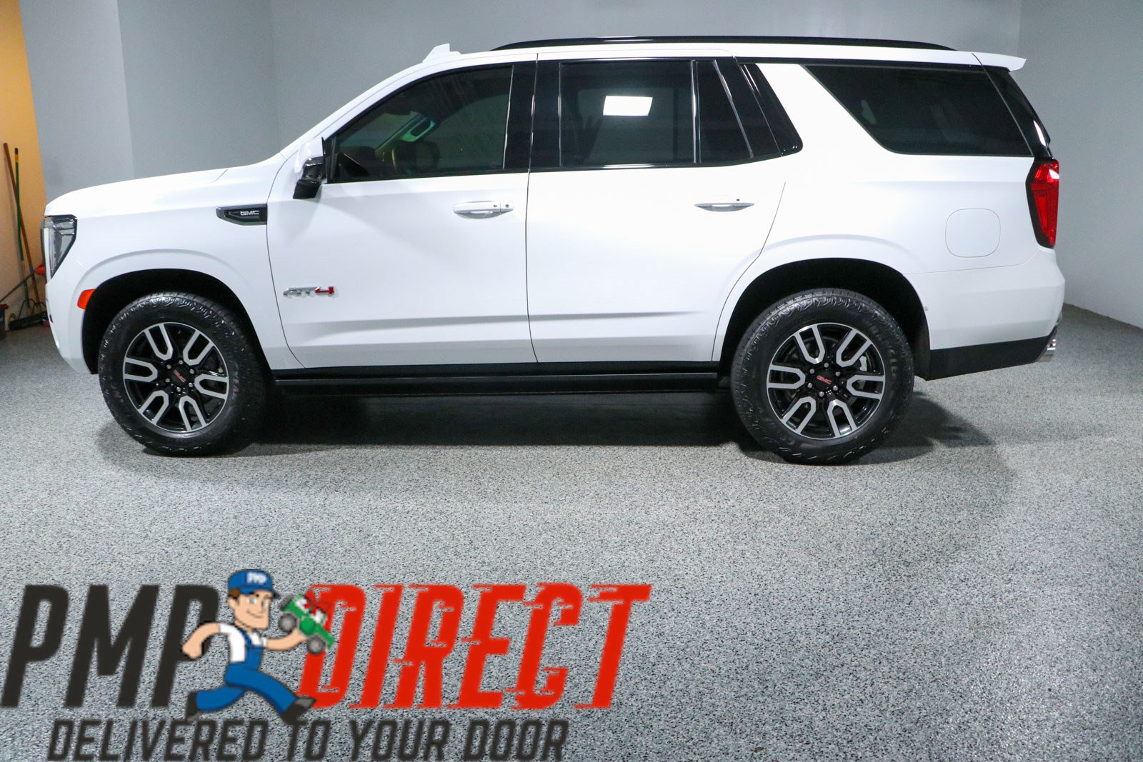 Used 2023 GMC Yukon AT4 w/ Technology Package AWD/4WD image 10