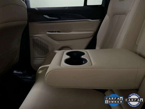 Used 2023 Jeep Grand Cherokee Limited w/ Luxury Tech Group II image 70