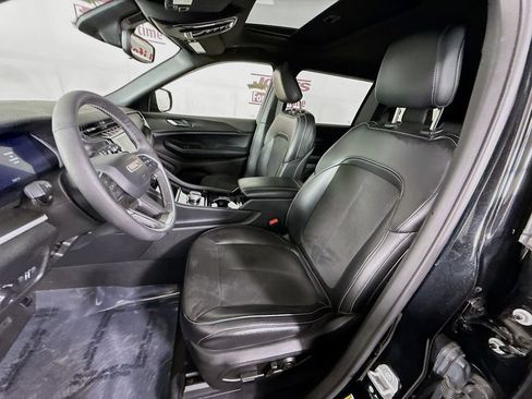 Used 2023 Jeep Grand Cherokee L Laredo AWD/4WD image 26
