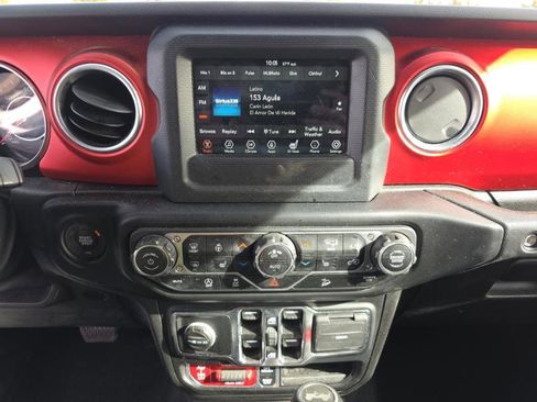 Used 2021 Jeep Wrangler Unlimited Rubicon w/ Cold Weather Group image 11