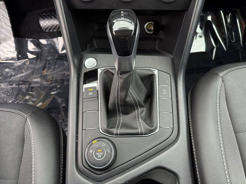 Used 2022 Volkswagen Taos SE AWD/4WD image 19