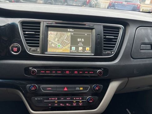 Used 2016 Kia Sedona SX image 12