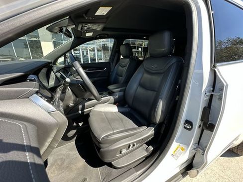 Used 2022 Cadillac XT6 Premium Luxury image 19