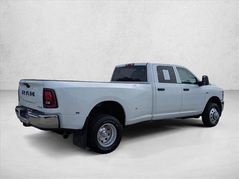 Used 2025 RAM 3500 Tradesman w/ Chrome Appearance Group AWD/4WD image 5