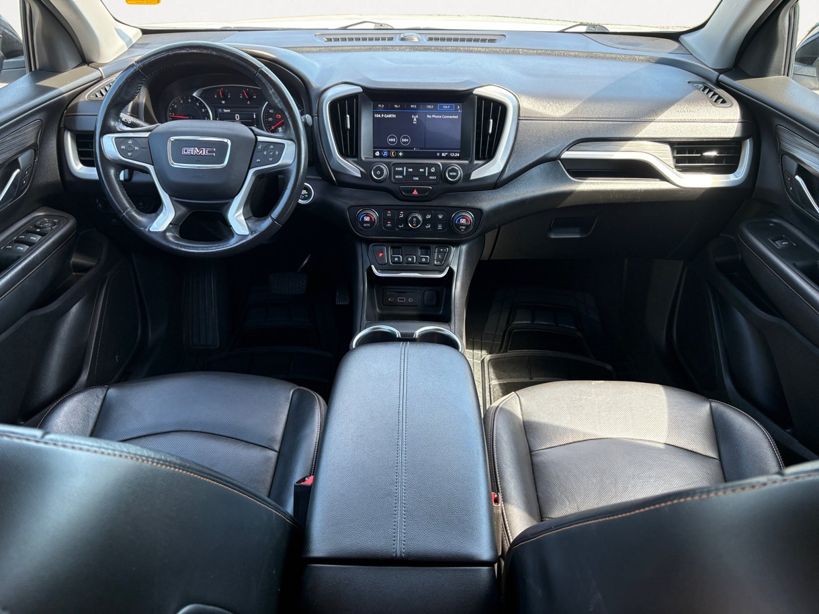 Used 2018 GMC Terrain SLT w/ LPO, Black Accent Package FWD image 3