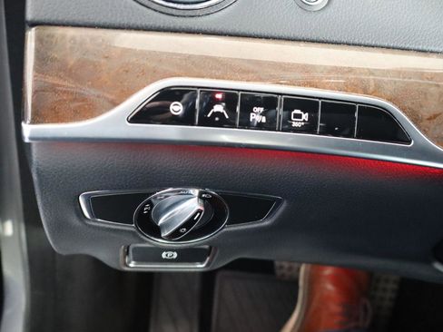 Used 2015 Mercedes-Benz S 550 4MATIC Sedan image 28
