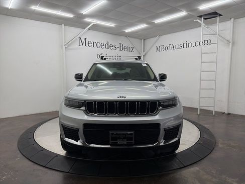 Used 2021 Jeep Grand Cherokee L Limited image 2