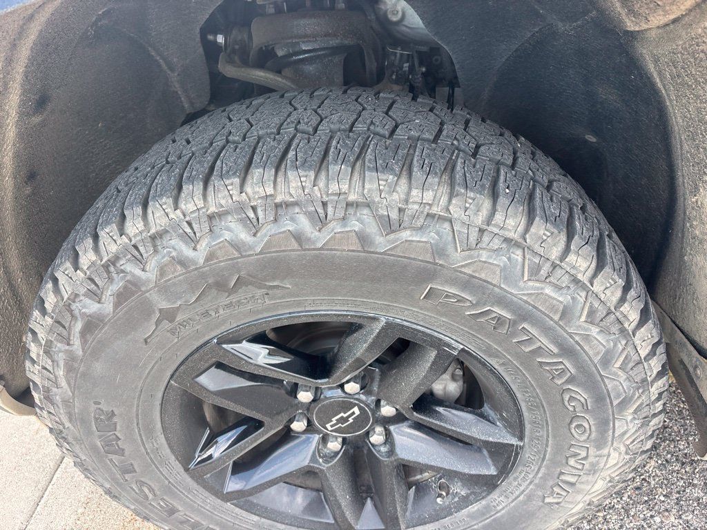Used 2019 Chevrolet Silverado 1500 Custom Trail Boss w/ Custom Convenience Package AWD/4WD image 9
