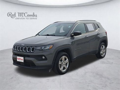 Used 2023 Jeep Compass Latitude w/ Convenience Group AWD/4WD image 1