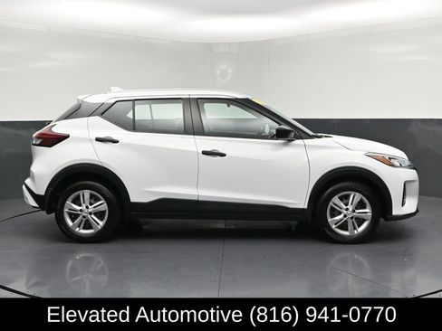 Used 2023 Nissan Kicks S image 24