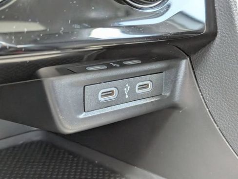 Used 2024 Volkswagen Jetta SE FWD image 22