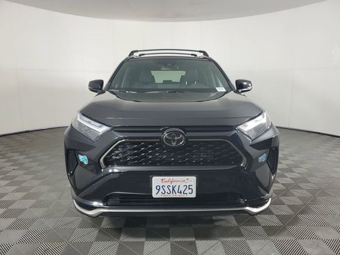 Used 2025 Toyota RAV4 SE image 9