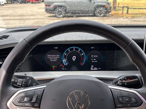 Used 2026 Volkswagen Tiguan SE AWD/4WD image 41
