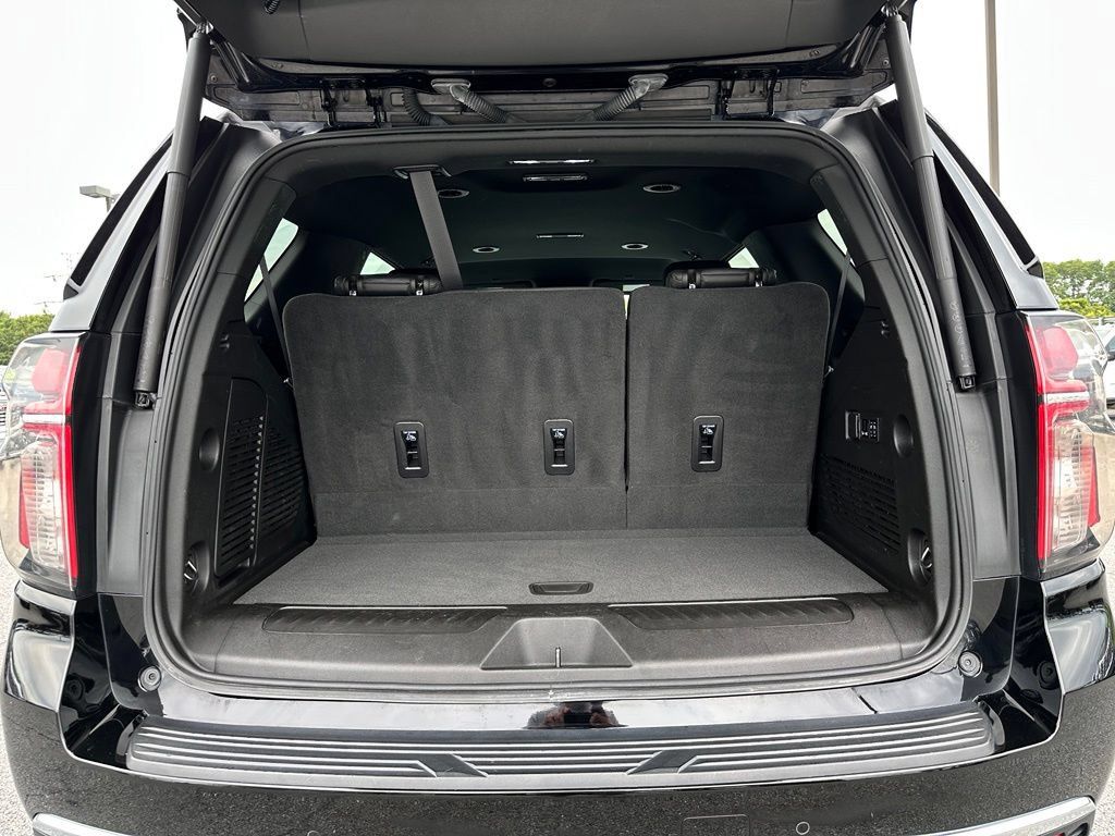 Used 2023 Chevrolet Tahoe LT w/ Luxury Package AWD/4WD image 42
