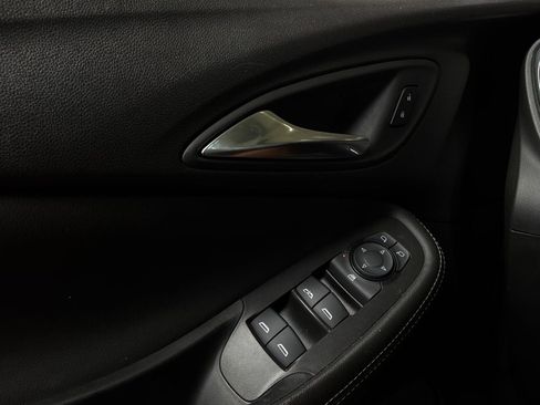 Used 2025 Buick Encore GX Preferred FWD image 19