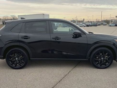 Used 2024 Honda HR-V Sport image 9