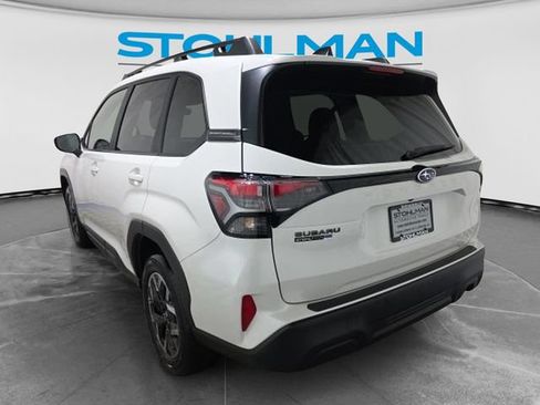 Certified 2025 Subaru Forester Premium AWD/4WD image 5