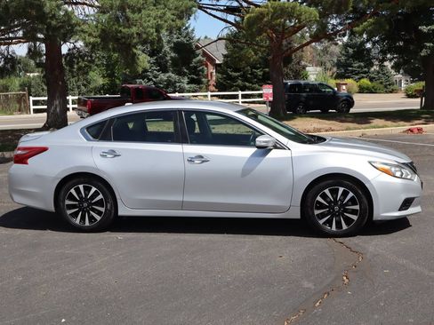 Used 2018 Nissan Altima 2.5 SL FWD image 3