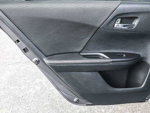 Used 2016 Honda Accord LX image 24