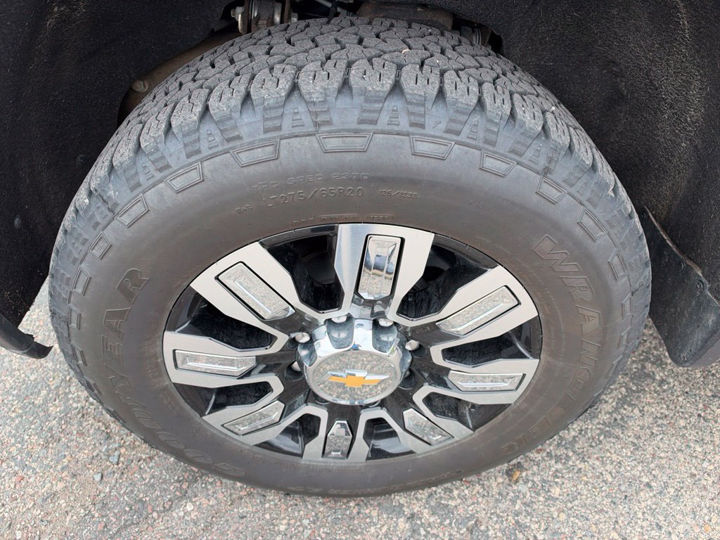 Used 2022 Chevrolet Silverado 3500 High Country w/ Safety Package II AWD/4WD image 18