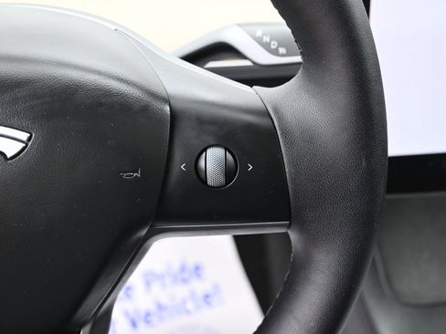 Used 2023 Tesla Model 3 Standard Range RWD image 17