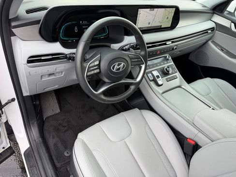 Used 2025 Hyundai Palisade SEL FWD image 12